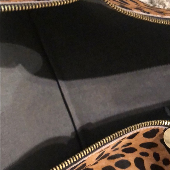 RARE CLARE V Oversized LEOPARD BAG - Picture 3 of 6